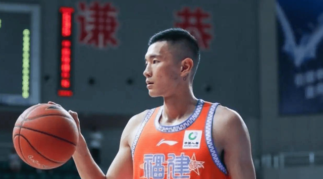 正式官宣!CBA顶级射手完成转会,携手高诗岩,全力冲击前四